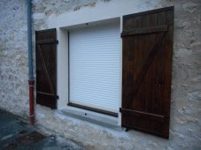 OUVERTURE FENETRE MUR DE PIERRE COTE RUE AVON